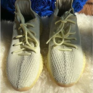 - [ ] Yeezy boost 350 v2 Butter size 6 authentic